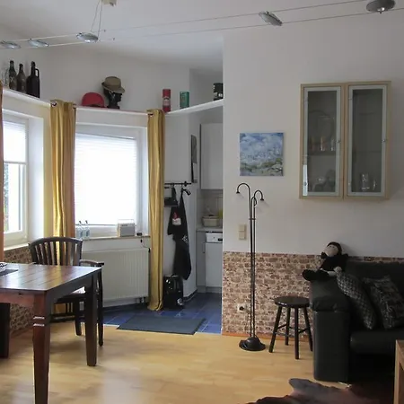 Apartment Boardinghouse Haltestelle *